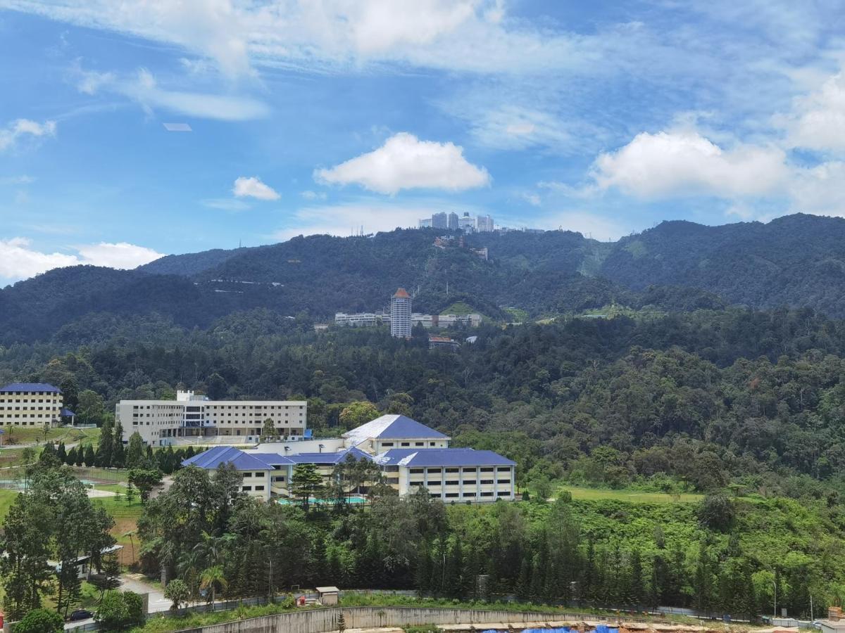 Windmill Upon Hills Luxurious Sky Villa 360 Sky Pool Heated Pool Mountainous Genting View Genting Highland By Heritage Genting Highlands Exterior foto